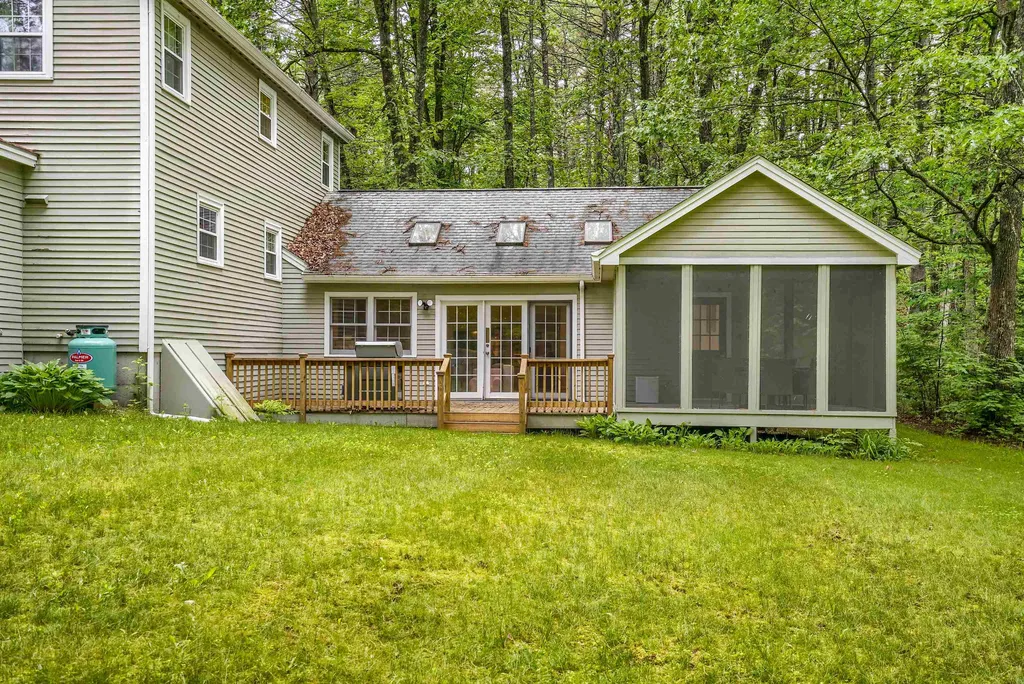 17 Mitchell Street Merrimack NH 03054