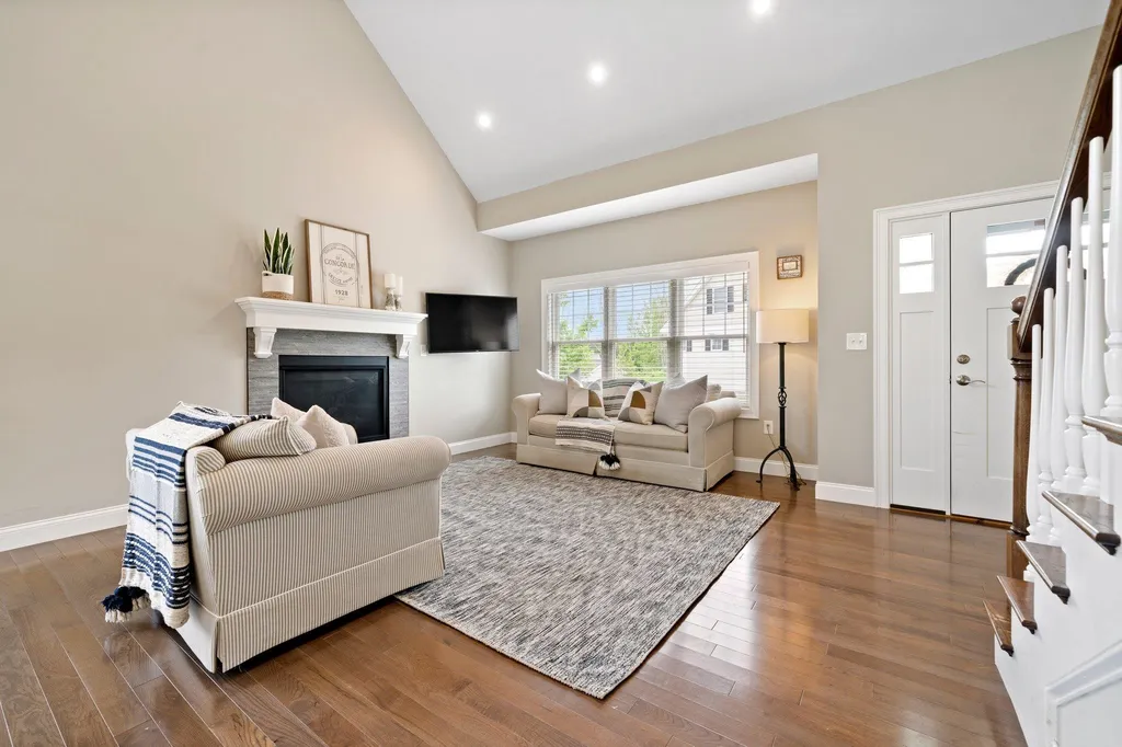 9 Chadwick Circle Windham NH 03087