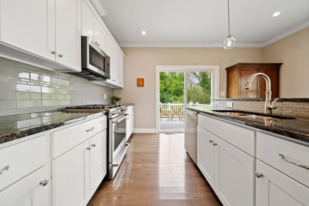9 Chadwick Circle Windham NH 03087