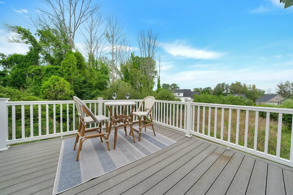 9 Chadwick Circle Windham NH 03087