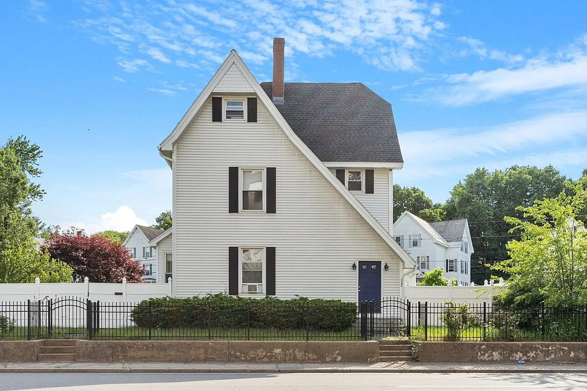 322 Mcgregor Street Manchester NH 03102