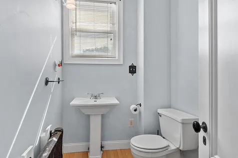 322 Mcgregor Street Manchester NH 03102