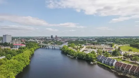 33 River Front Drive Manchester NH 03102