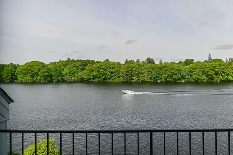 33 River Front Drive Manchester NH 03102