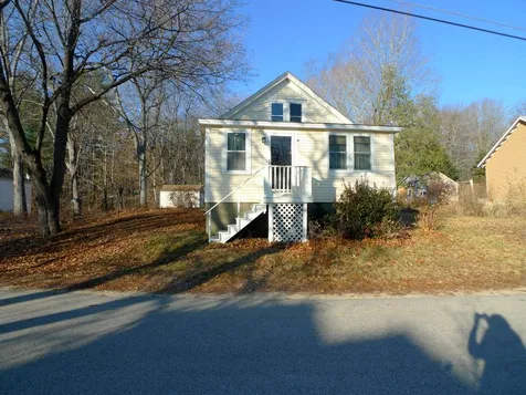 12 River Road Brentwood NH 03833