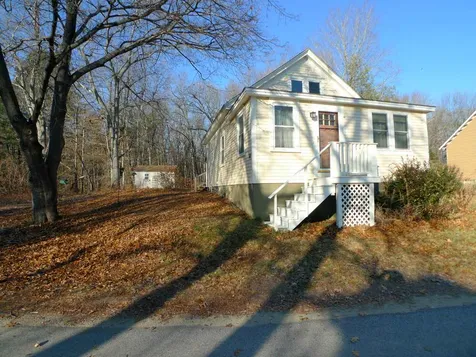 12 River Road Brentwood NH 03833