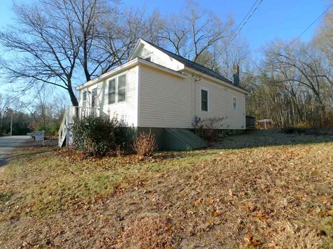 12 River Road Brentwood NH 03833