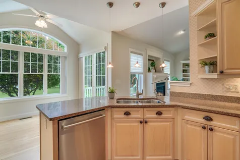 5 Summerfield Way Amherst NH 03031