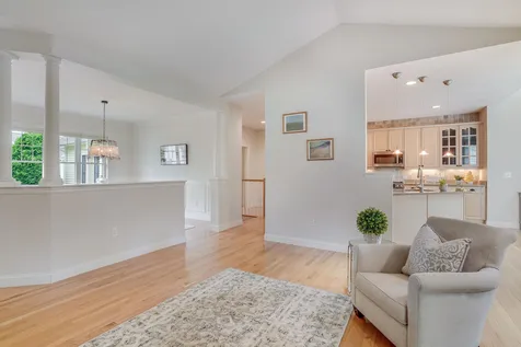 5 Summerfield Way Amherst NH 03031