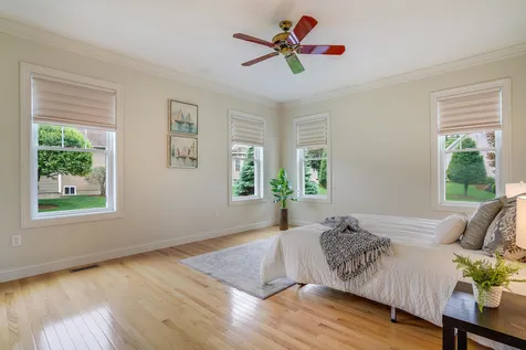 5 Summerfield Way Amherst NH 03031