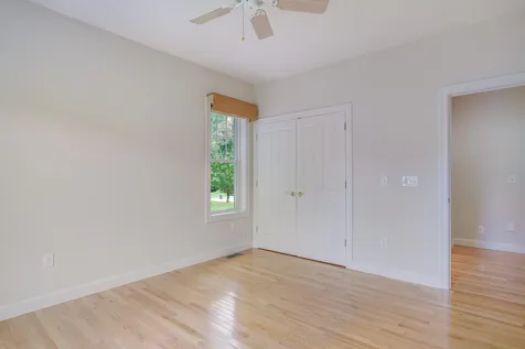 5 Summerfield Way Amherst NH 03031
