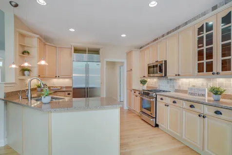 5 Summerfield Way Amherst NH 03031