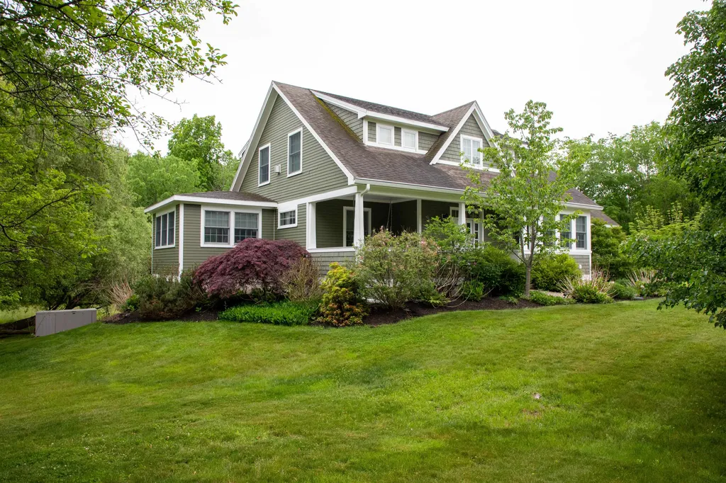 158 Drew Road Madbury NH 03823
