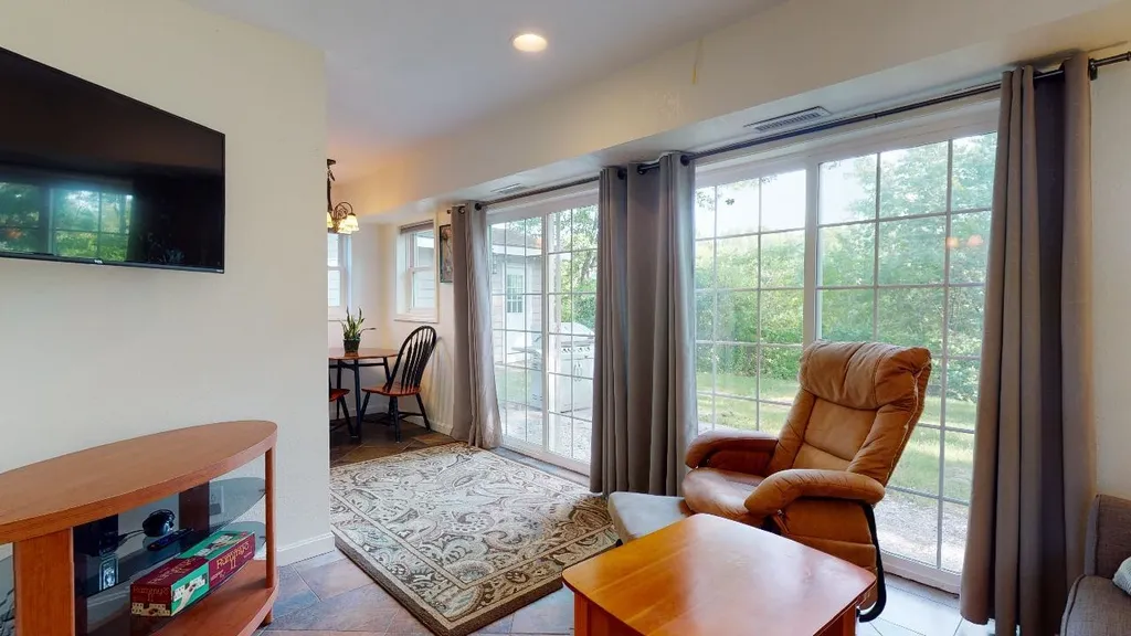 447 River Road Colchester VT 05446