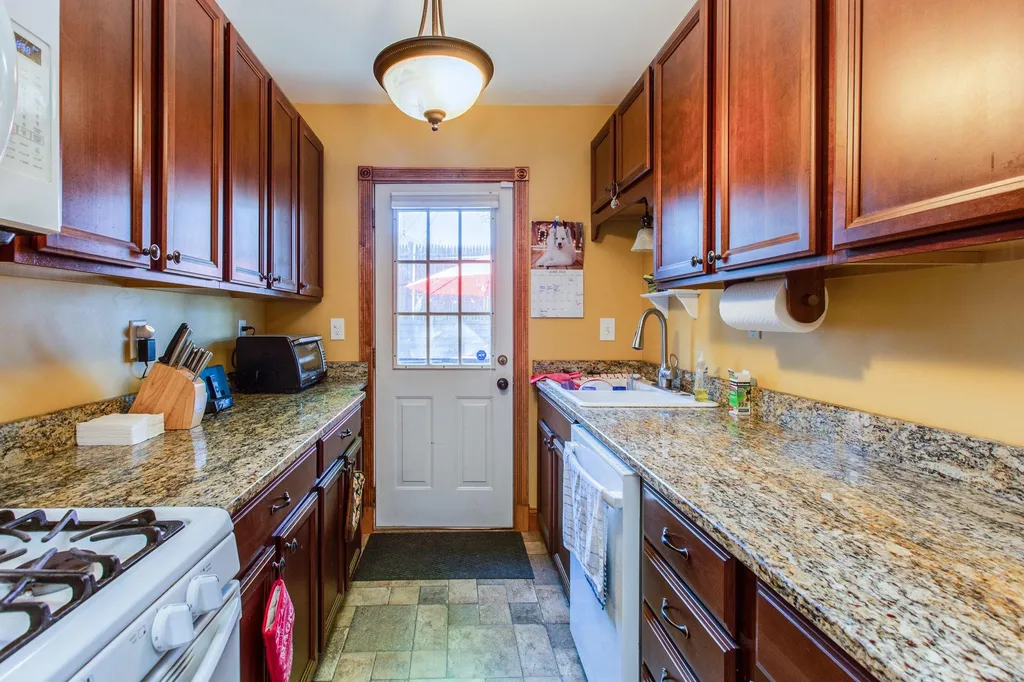 611 Howe Street Manchester NH 03103