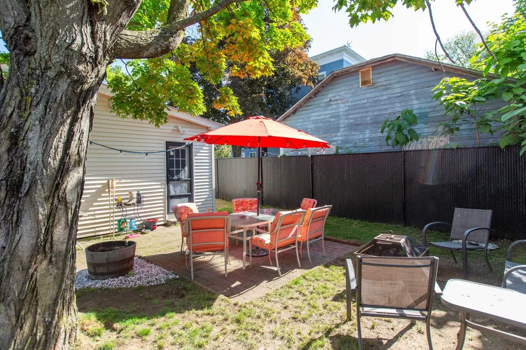 611 Howe Street Manchester NH 03103