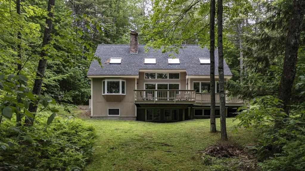 392 Jay Hill Road Hartford VT 05059