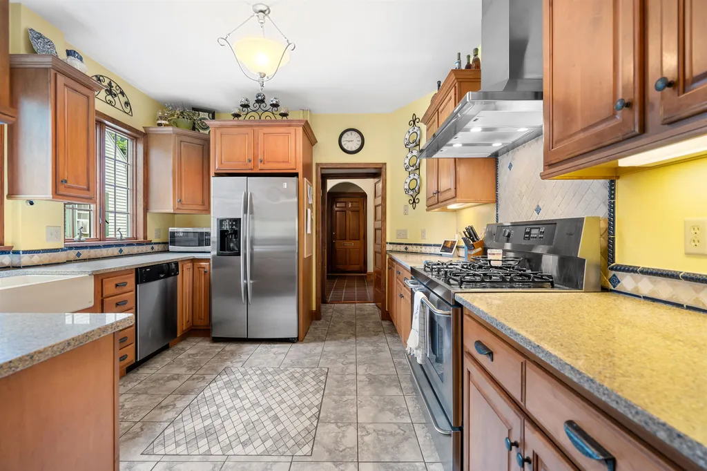 540 River Road Manchester NH 03104