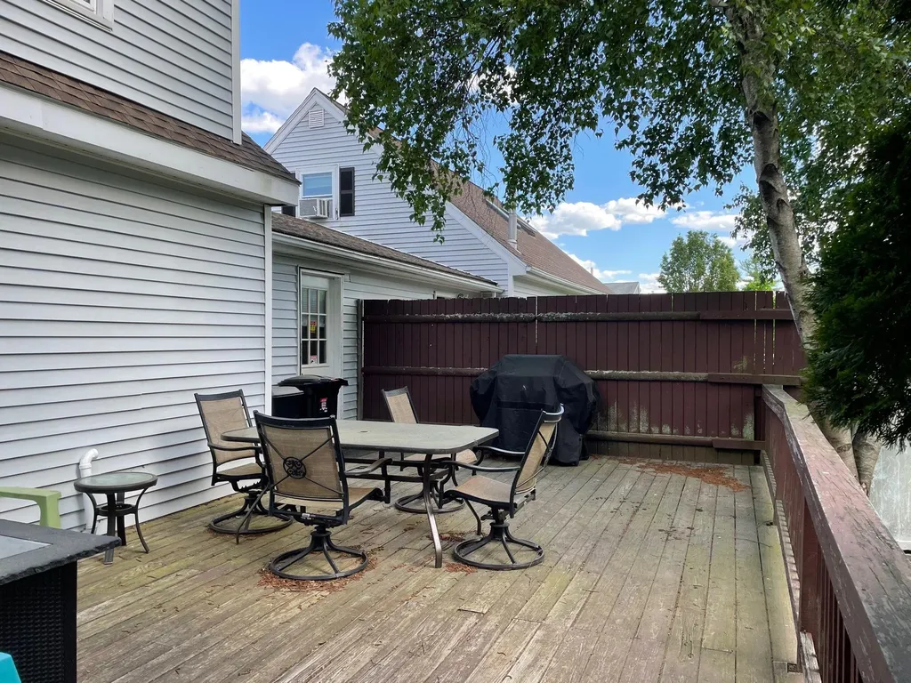 10 Maple Ridge Road Seabrook NH 03874