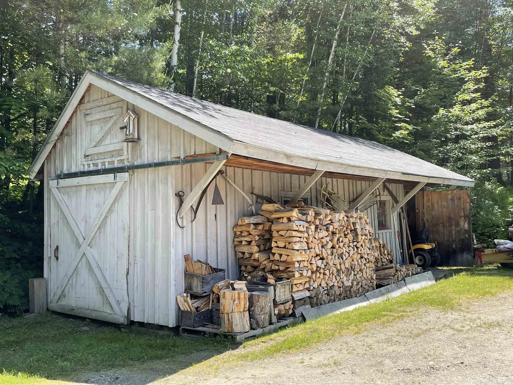 201 Strong Road Waitsfield VT 05673