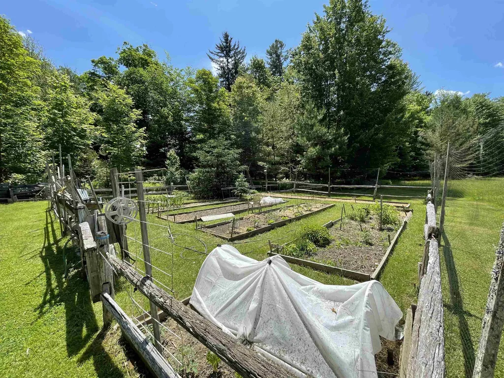 201 Strong Road Waitsfield VT 05673