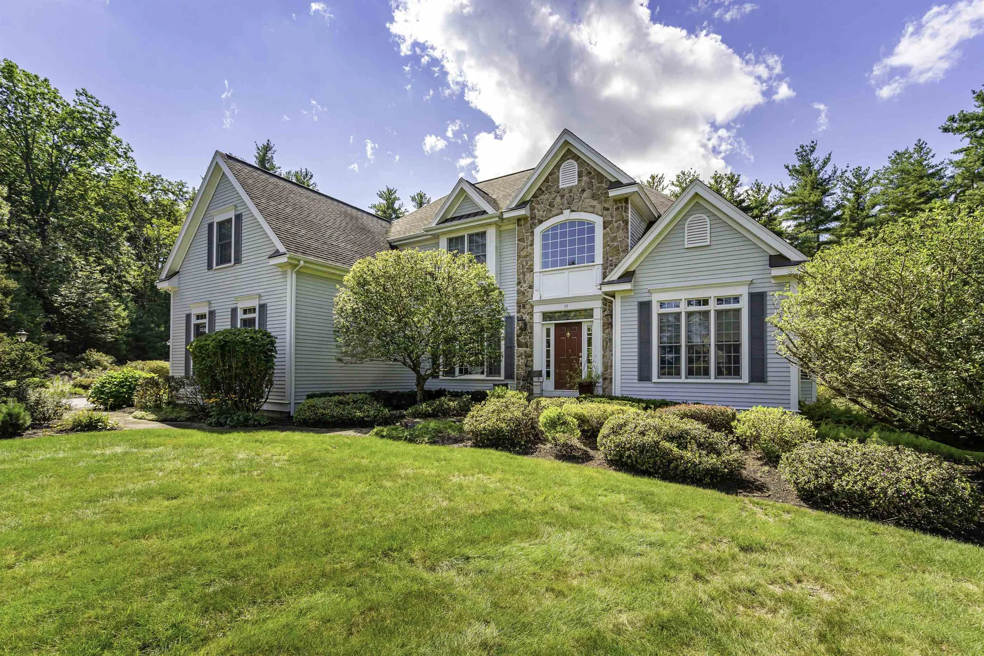 15 Homestead Hill Road Bedford NH 03110