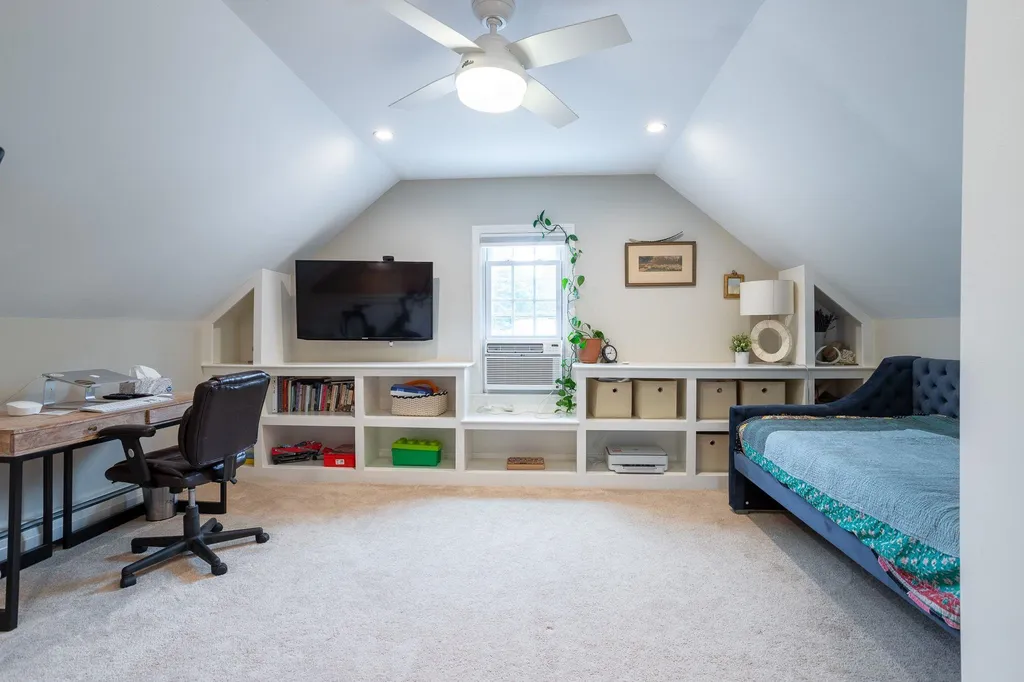 5 Cogger Street Hampton NH 03842