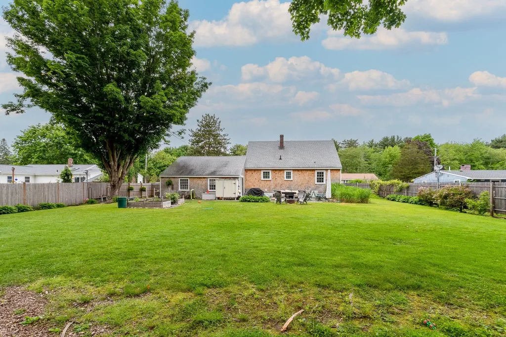 5 Cogger Street Hampton NH 03842