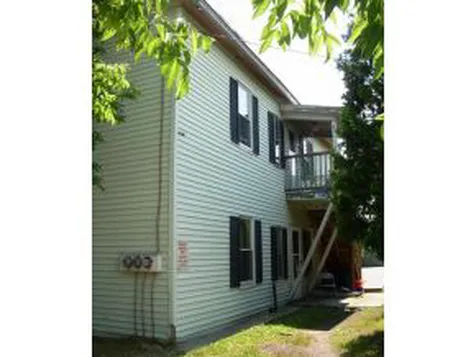 4 Central Street Derry NH 03038