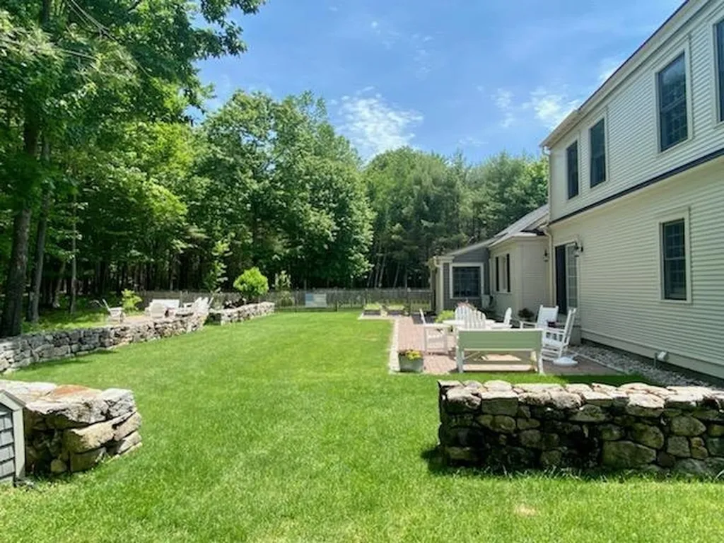 287 Middle Road Tuftonboro NH 03816