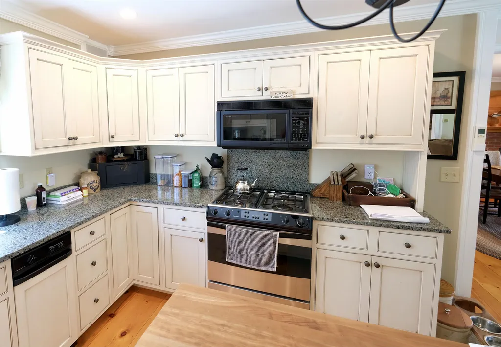 287 Middle Road Tuftonboro NH 03816