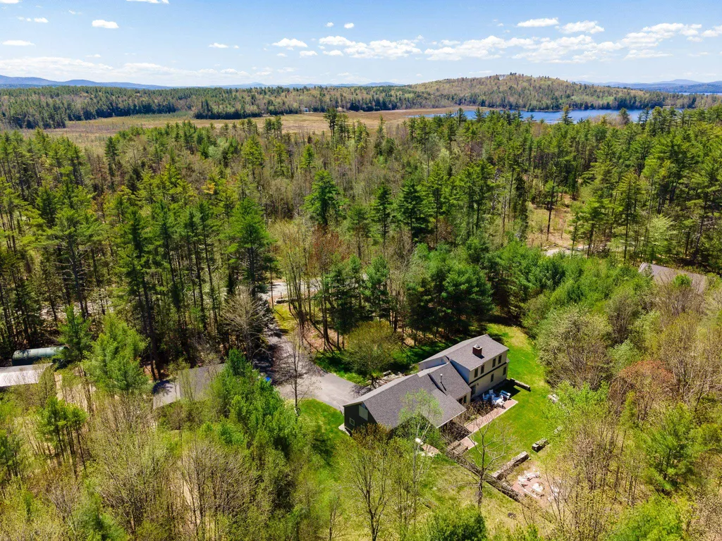 287 Middle Road Tuftonboro NH 03816