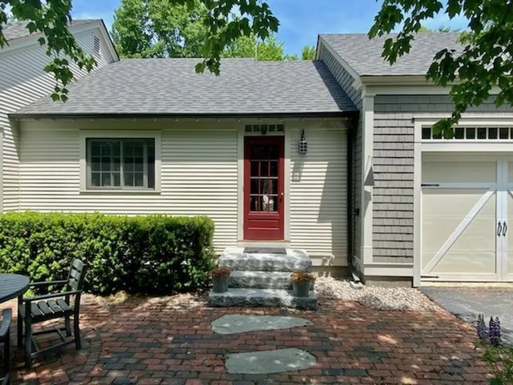 287 Middle Road Tuftonboro NH 03816
