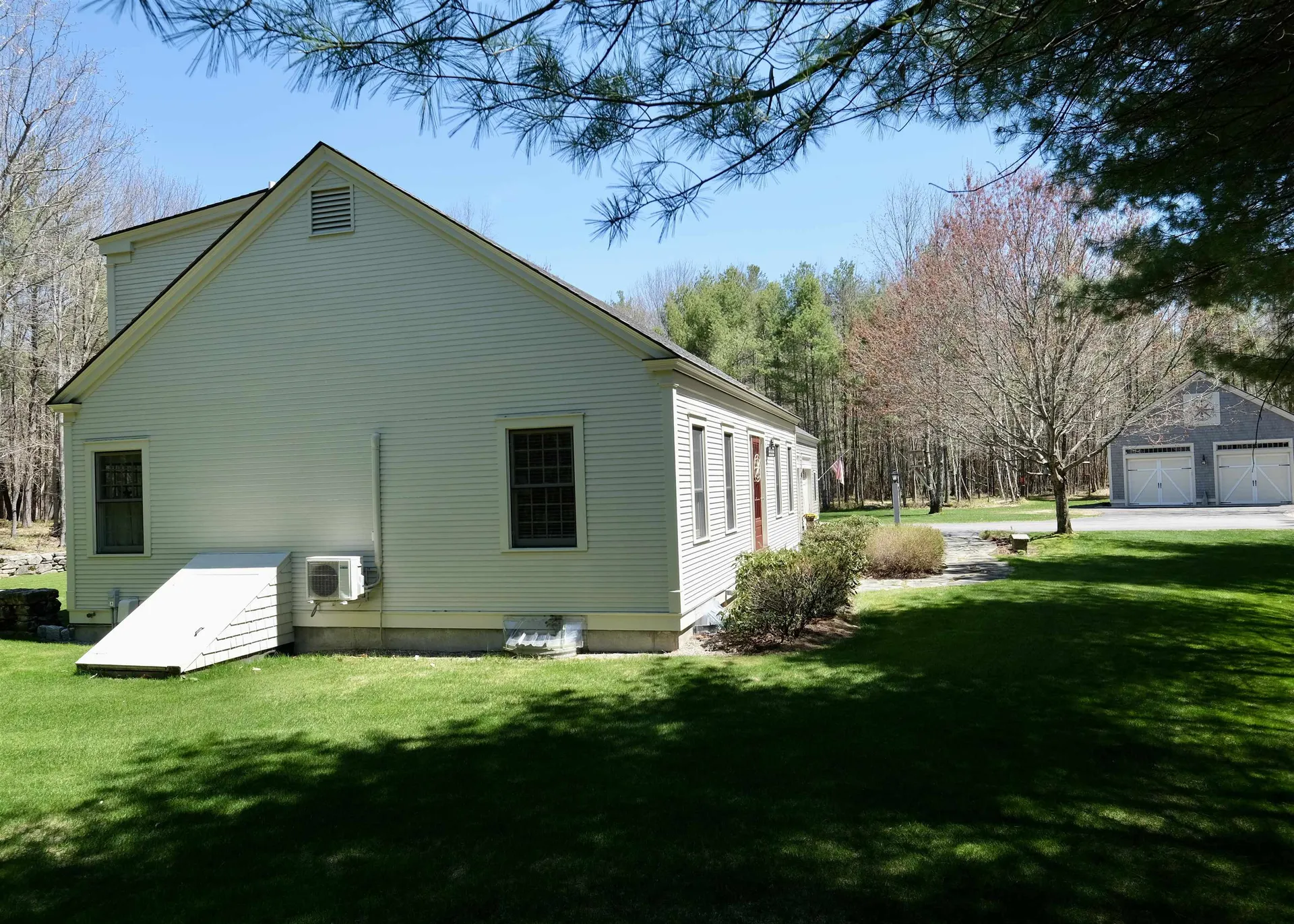 287 Middle Road Tuftonboro NH 03816