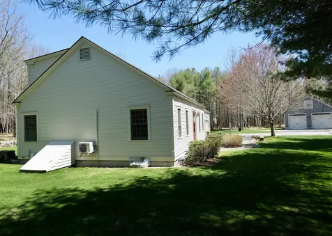 287 Middle Road Tuftonboro NH 03816