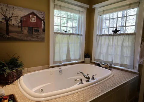 287 Middle Road Tuftonboro NH 03816