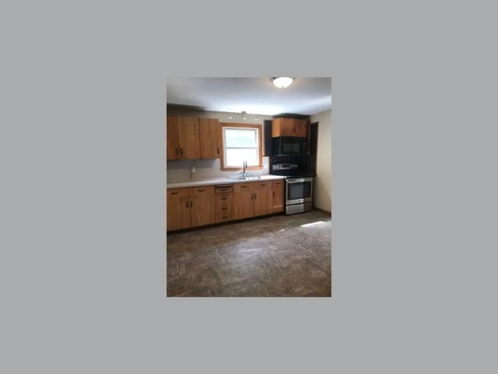 2 Clement Road Hudson NH 03051