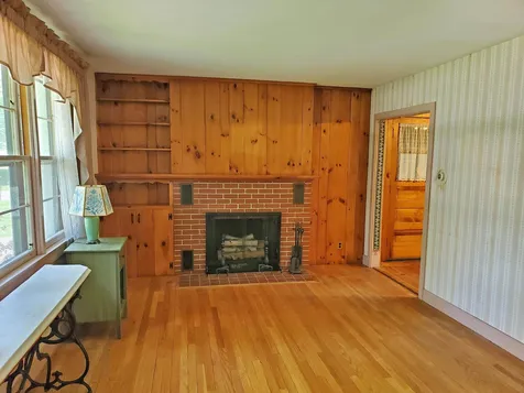 85 Tyler Street Brattleboro VT 05301