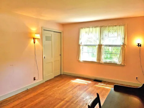 85 Tyler Street Brattleboro VT 05301
