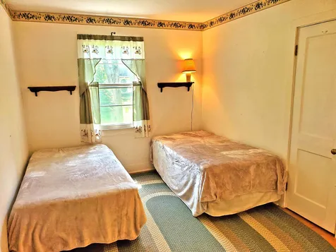 85 Tyler Street Brattleboro VT 05301