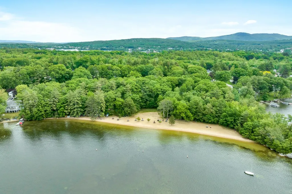 252 Holman Street Laconia NH 03246