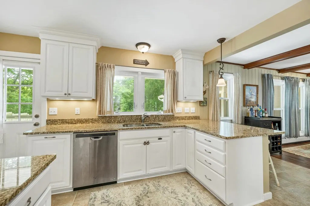 252 Holman Street Laconia NH 03246