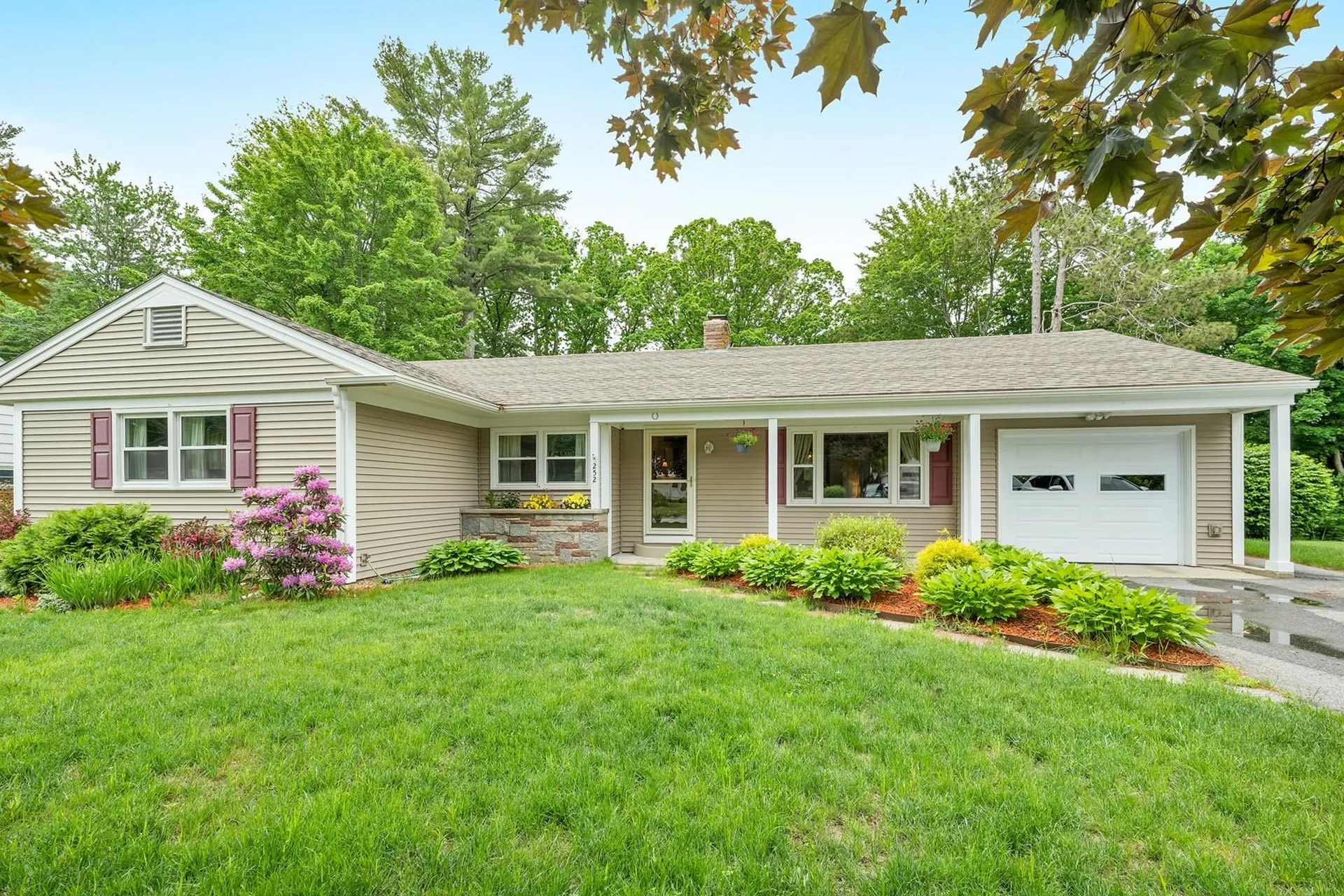 252 Holman Street Laconia NH 03246