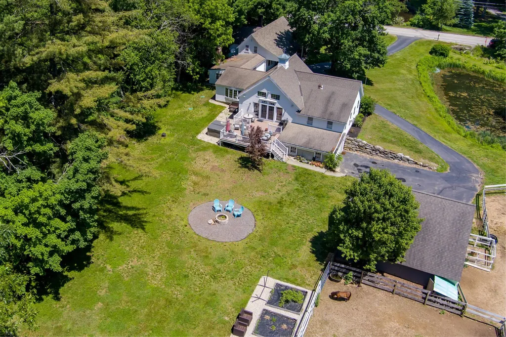4 Mack Hill Road Amherst NH 03031