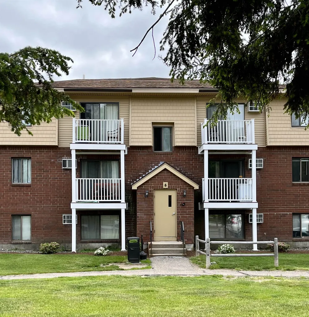 185 Lita Lane Newmarket NH 03827