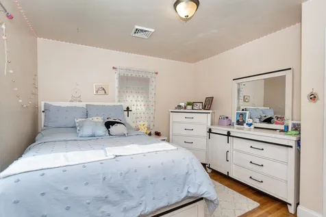7 Cluff Road Salem NH 03079