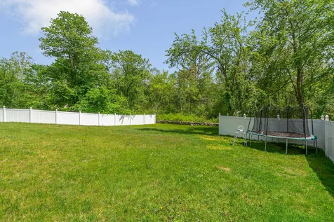 7 Cluff Road Salem NH 03079