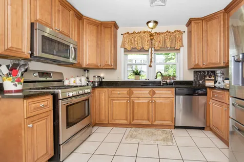7 Cluff Road Salem NH 03079