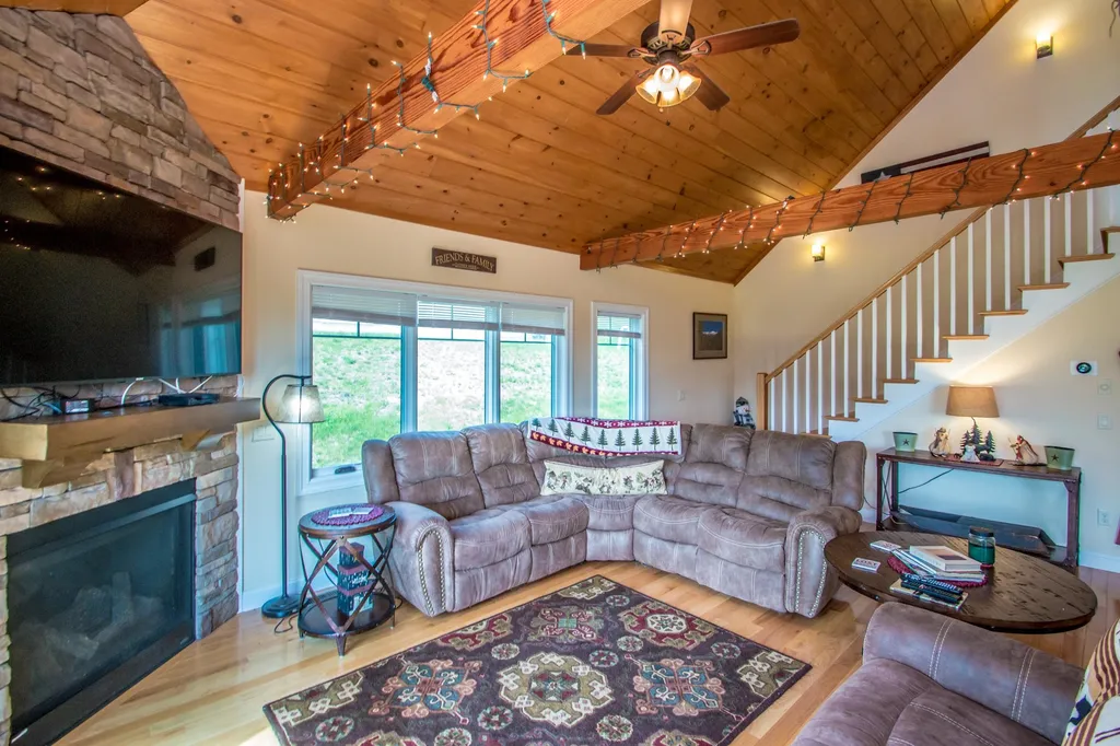 59 East Field Road Jackson NH 03846