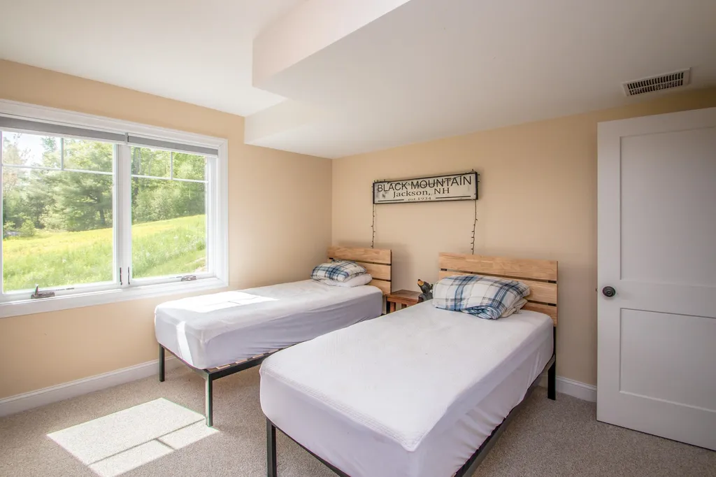 59 East Field Road Jackson NH 03846